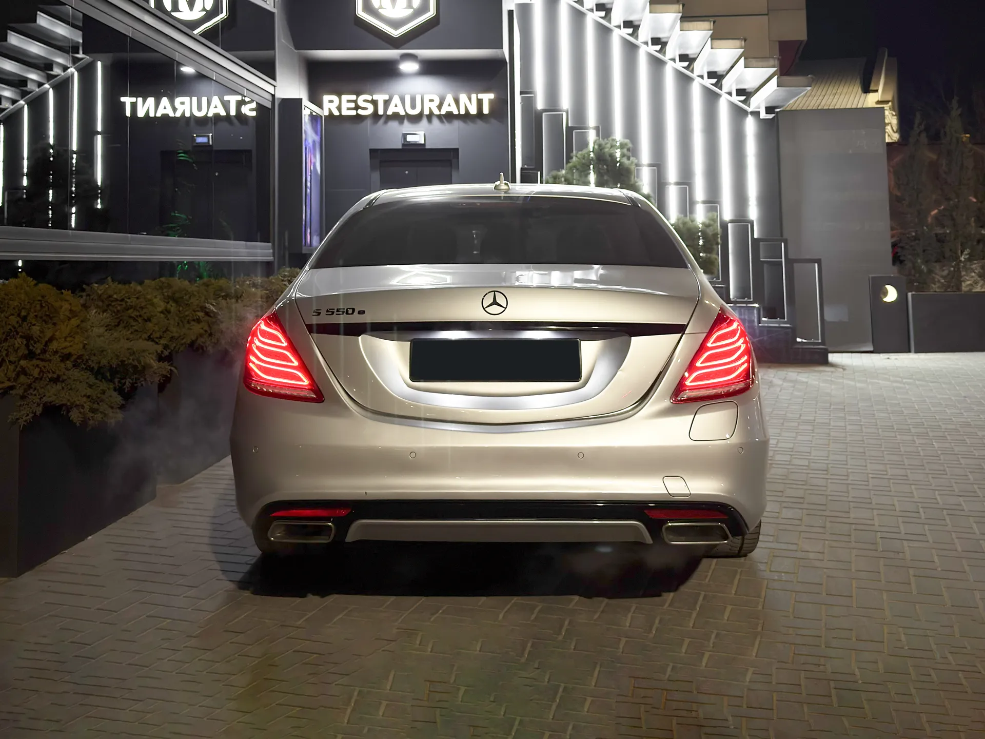 Închiriere Mercedes-Benz S 550e în Moldova - AutoTerra