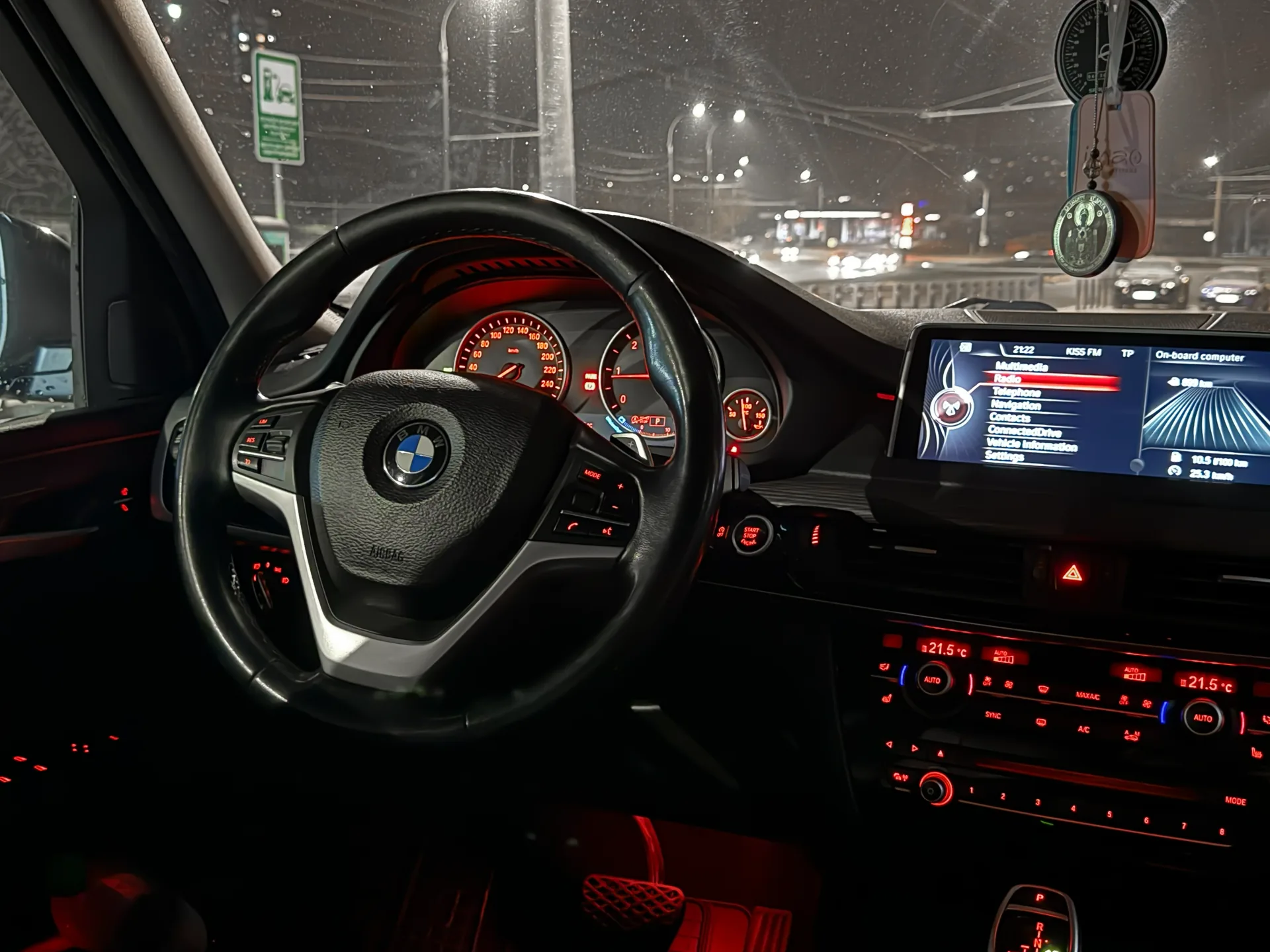 Închiriere BMW X5 F15 xDrive25d în Moldova - AutoTerra