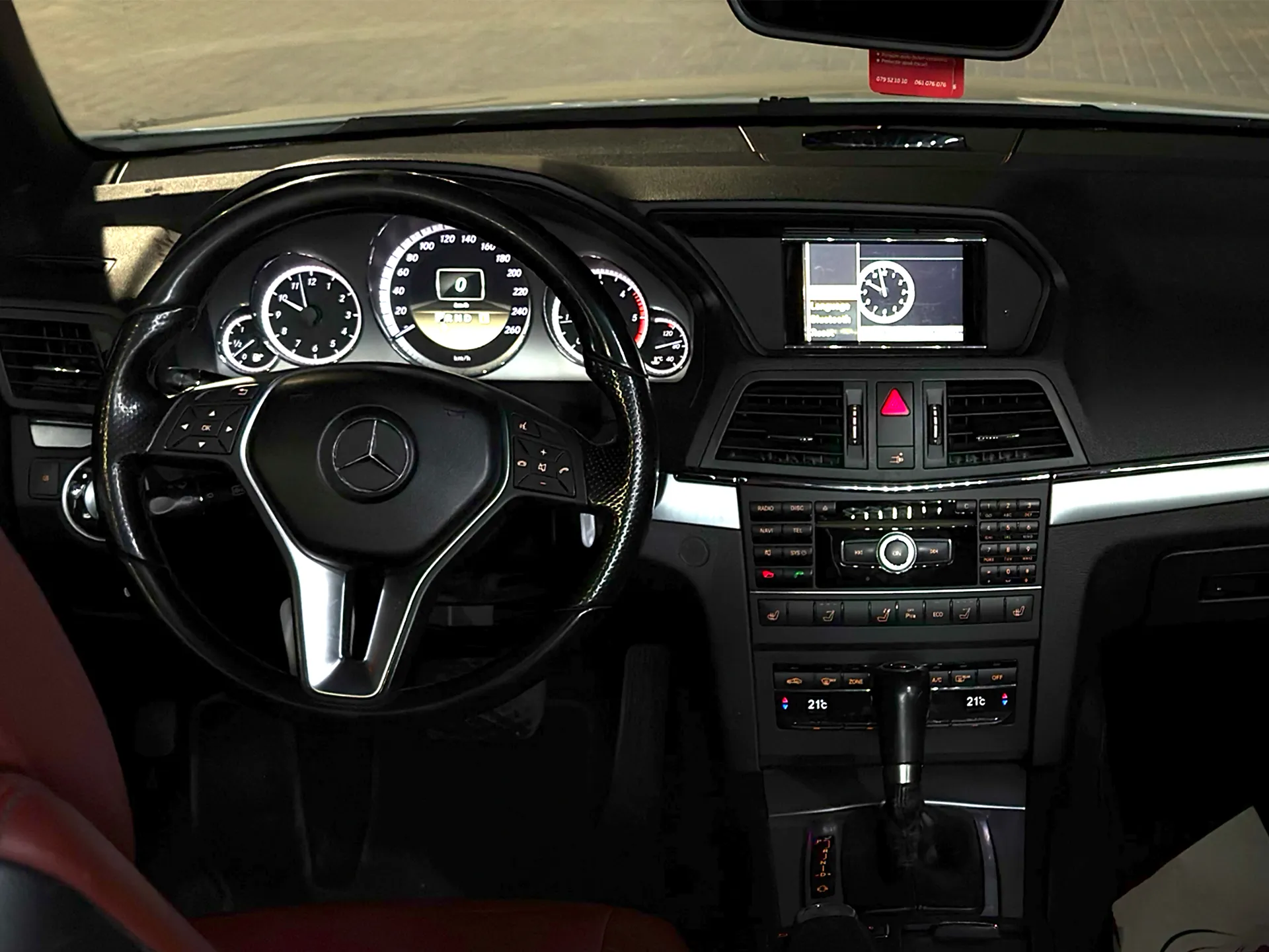 Închiriere Mercedes-Benz E 220 Cabrio în Moldova - AutoTerra